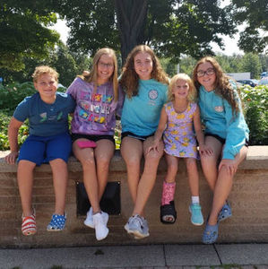 Meet your Posher, Chloe